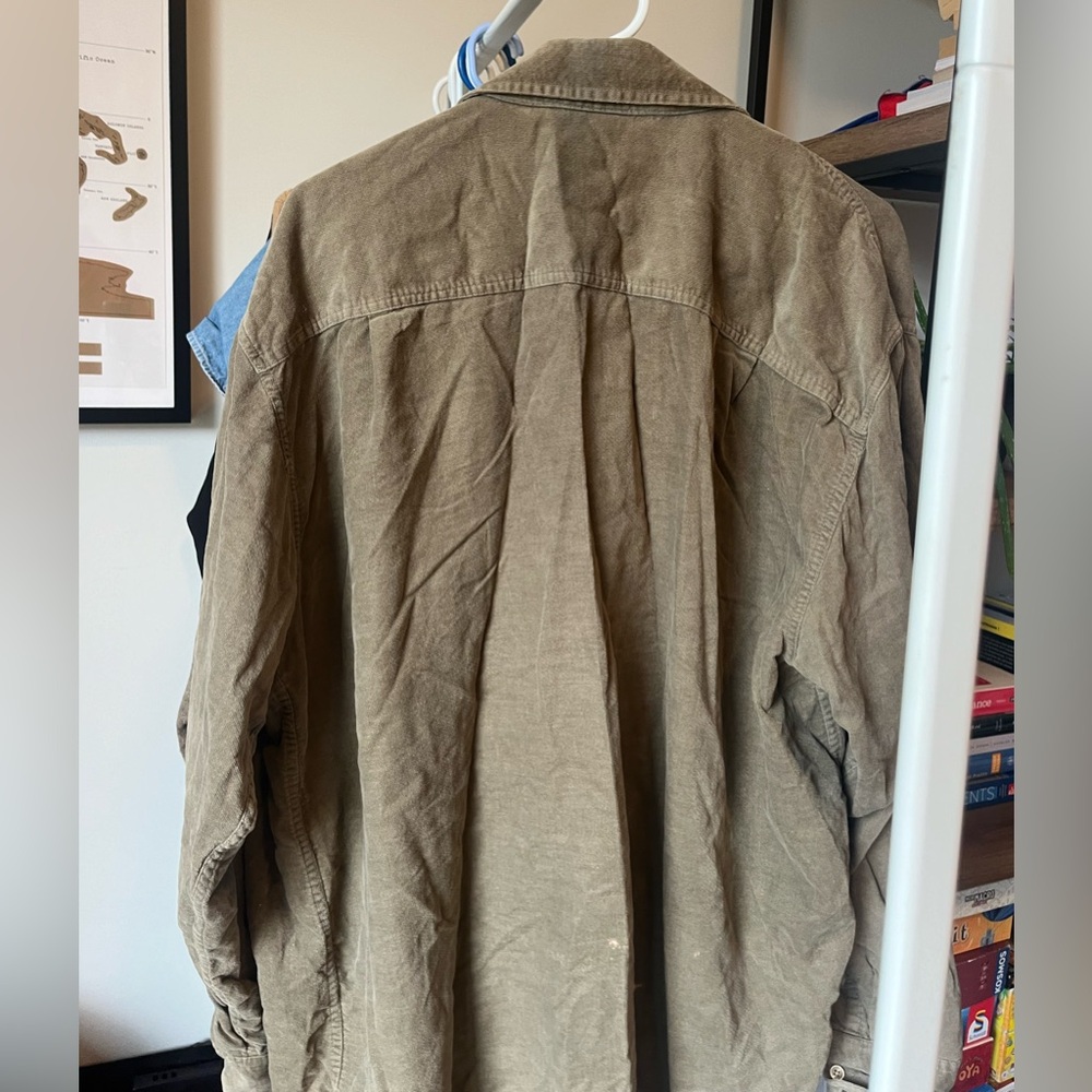 2/5$$ ❗️❗️
Izod Green button down
